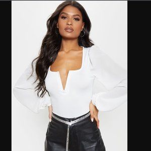 Pretty Little Thing WHITE V BAR LONG SLEEVE TOP